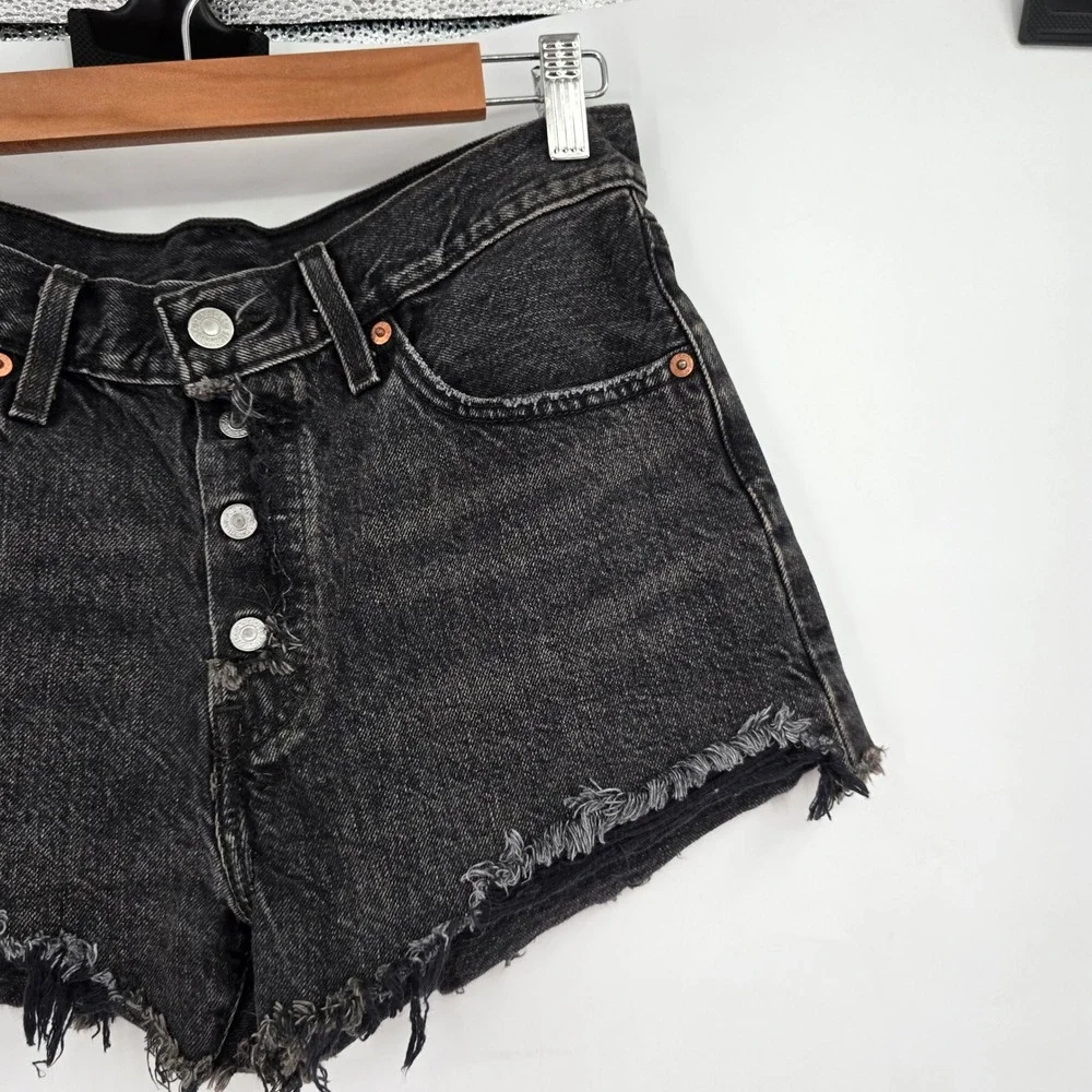 Levis‎ 501 Original High Rise Button Fly Black Denim Cut Off Shorts Womens 27